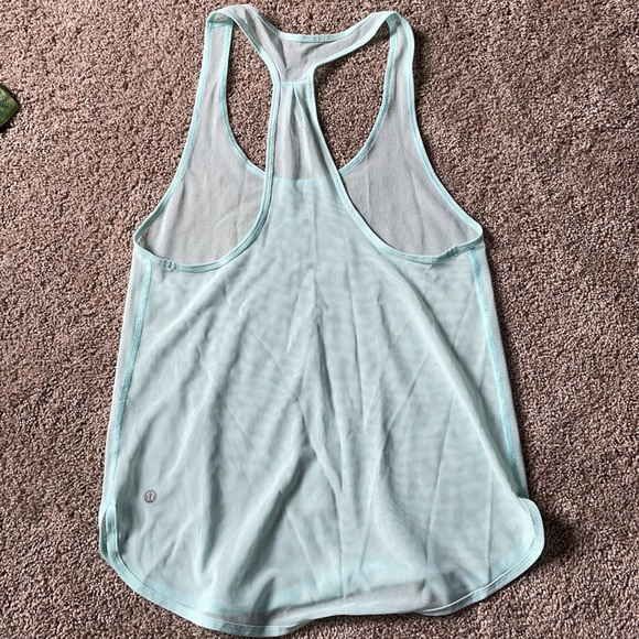 Lululemon workout tank top - Picture 2 of 3